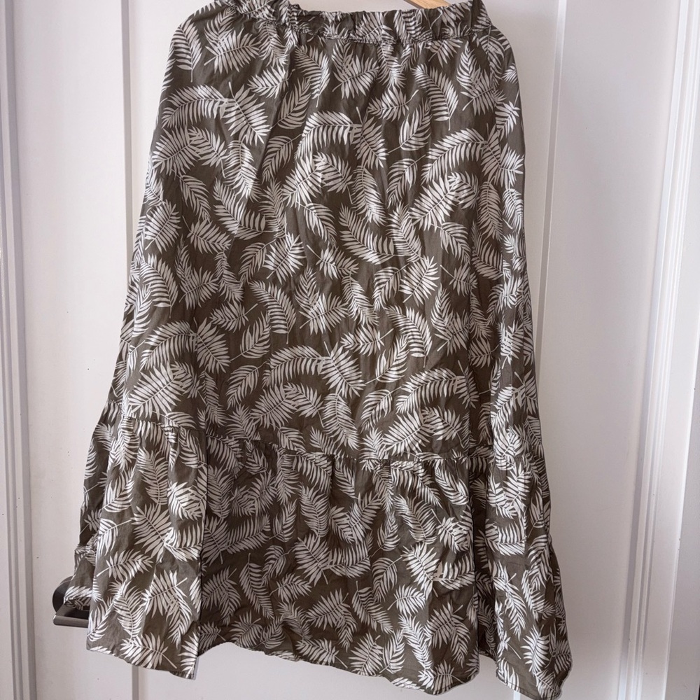 Brown and Tan Maxi A-Line Skirt with Tiered Design